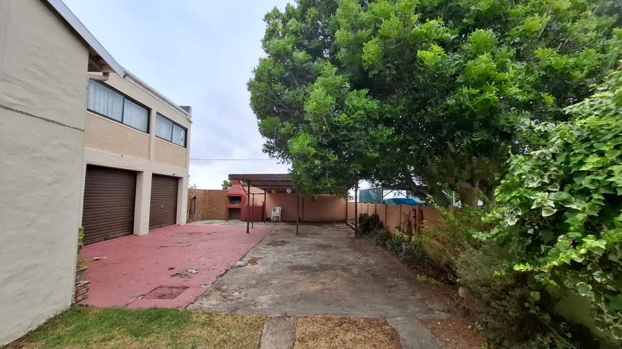 5 Bedroom Property for Sale in Witsand Western Cape